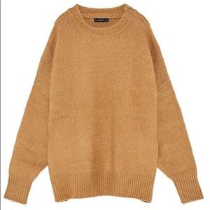 Oversized knit camel sweater